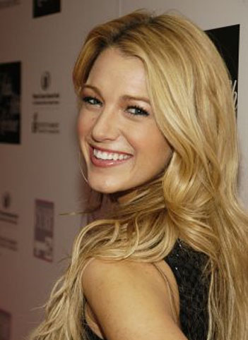 Blake Lively Oscar De La Renta. Blake Lively Hot American