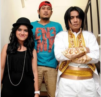  ialah grup band Indonesia yang didirikan di Bandung Kumpulan Lagu ST 12 mp3 Full Lengkap
