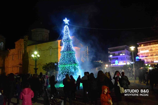 Με αγιοβασίληδες, παιχνίδια, ξυλοπόδαρους και την Χιονάτη ανάβει σήμερα το Χριστουγεννιάτικο δέντρο στο Άργος