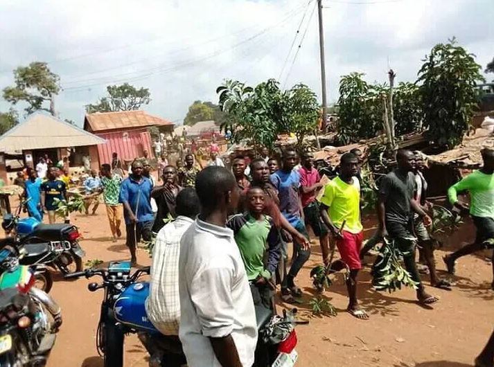 Youths protest the incessant vanishing of their penises in Benue (photography)