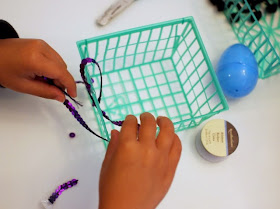 how to weave Easter Baskets with kids