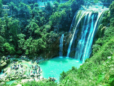 Pesona air terjun nglirip