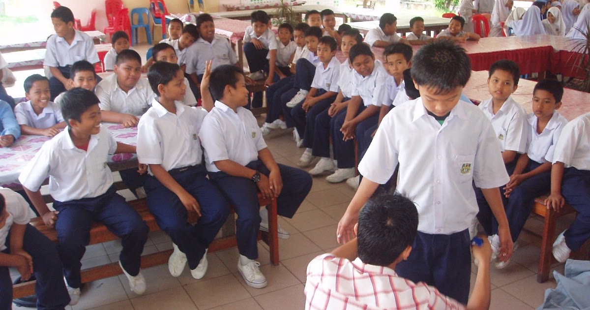Blog j-QAF SK Hosba::: Bantuan Pakaian Uniform.