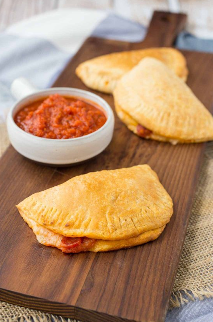 Homemade Easy Cheesy Pizza Pockets