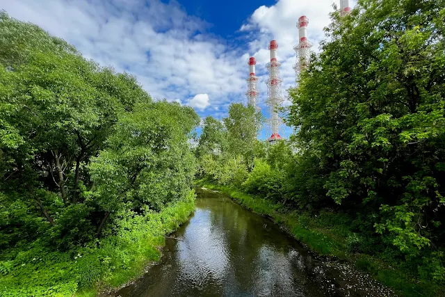 Походный проезд, река Сходня (новое спрямленное русло реки с 1992 года), Районная тепловая станция № 37 «Тушино-3»