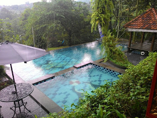 VILLA ROSOMULYO SENTUL