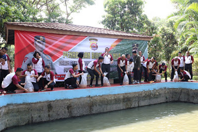 Dukung Program Presiden RI, Polda Banten Gelar Penaburan Bibit Ikan Nila