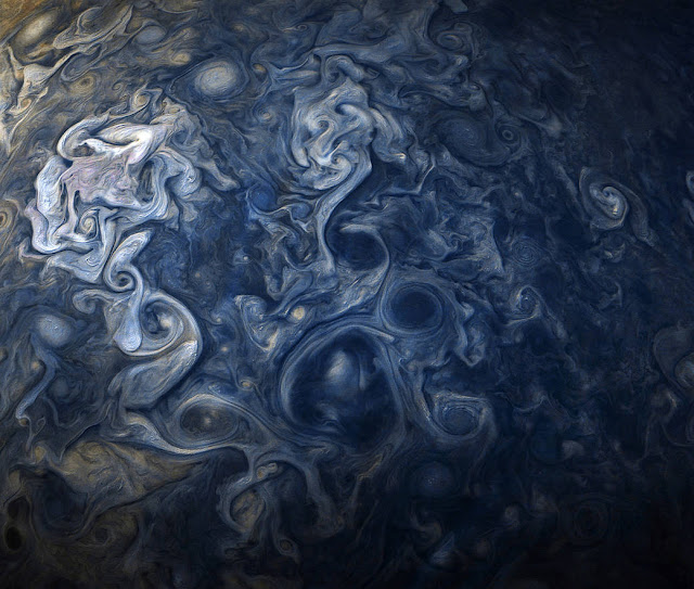 jupiter-biru-informasi-astronomi