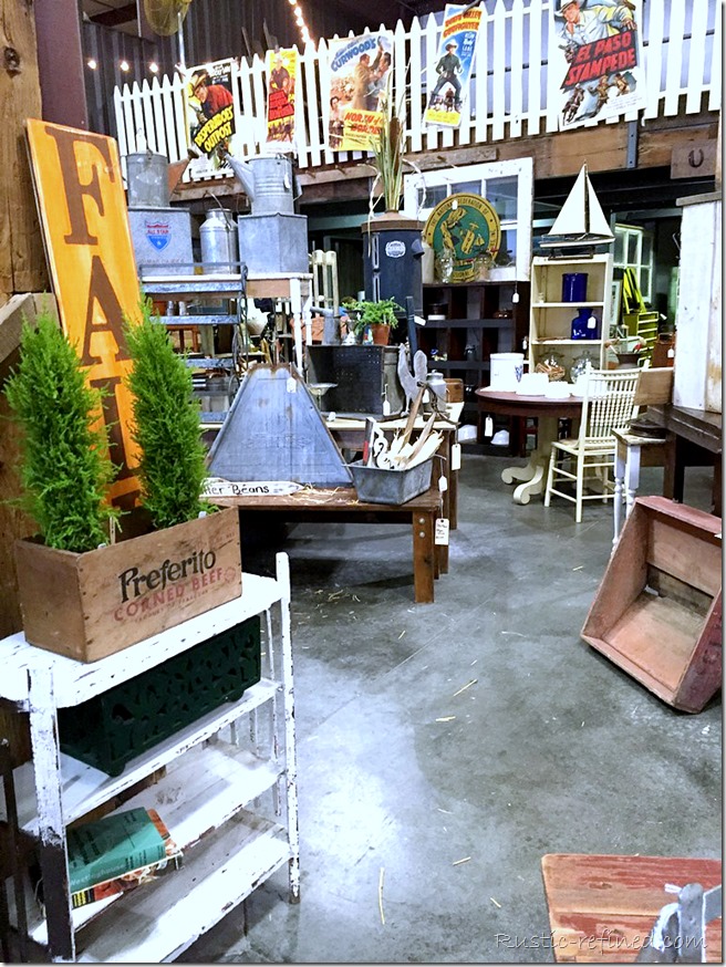 blue-moon-vintage-market-shopping-trip