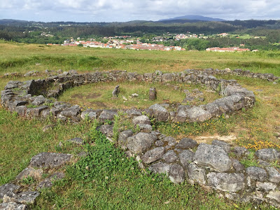 Celtiberia: Hill-fort of Castrolandin   By E.V.Pita (2017)  http://archeopolis.blogspot.com/2017/05/celtiberia-hill-fort-of-castrolandin.html   Castro de Castrolandin (Cuntis)  Por E.V.Pita (2017)