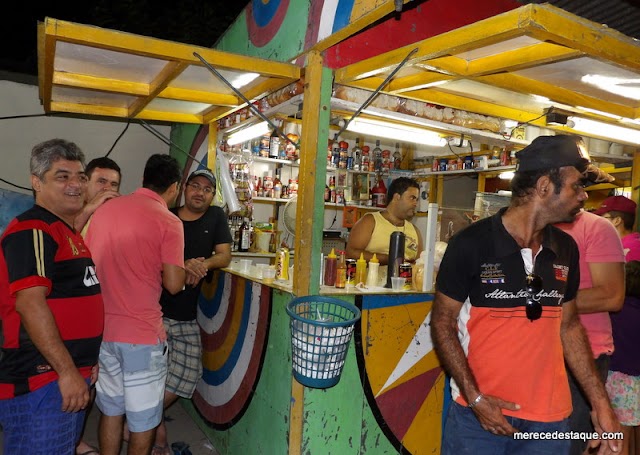 Barraca de Cachorro Quente está presente há 55 anos nas festas tradicionais de Santa Cruz