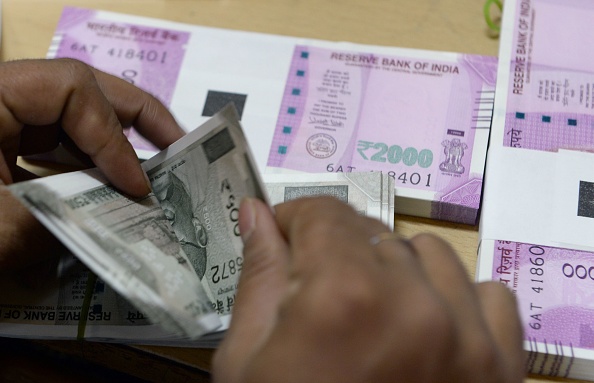 Indian rupee crisis: 'Worst is not yet over'