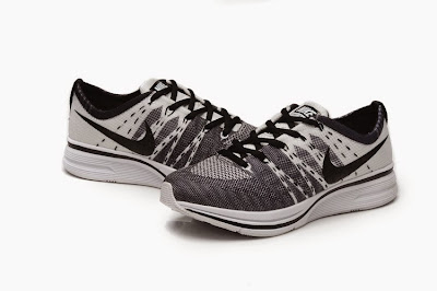 Nike shoes for women black and white