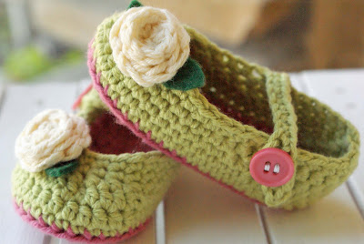 Mary Jane Shoes on Curly Birdie  Hannah Mary Jane Crochet Shoes