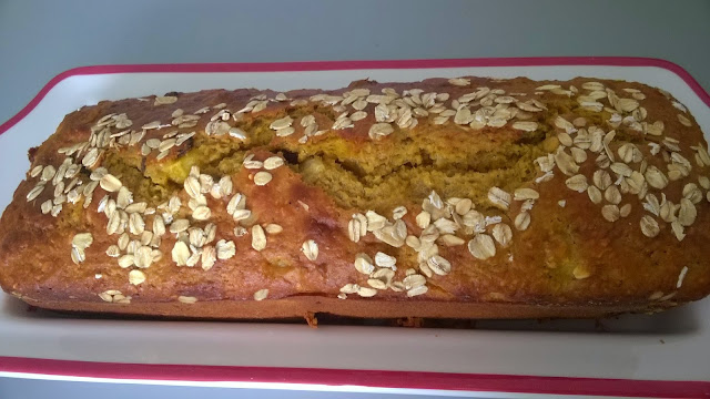 Cake aux pommes, avoine, raisins, sans beurre