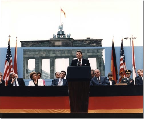 ReaganBerlinWall