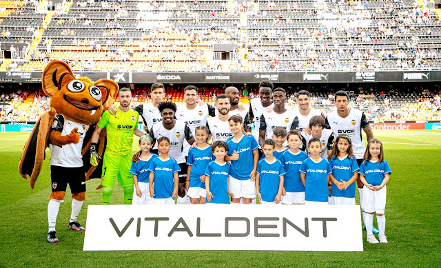 VALENCIA C. F. Temporada 2021-22. Jaume Doménech, Gabriel Paulista, Maxi Gómez, Foulquier, Diakhaby, Ilaix Moriba, Carlos Soler, Marcos André; Thierry Correia, José Luis Gayá, Bryan Gil. VALENCIA C. F. 2 🆚 REAL CLUB CELTA DE VIGO 0 Sábado 21/05/2022, 17:30 horas. Campeonato de Liga de 1ª División, jornada 38. Valencia, estadio de Mestalla: 16.189 espectadores. GOLES: ⚽1-0: 28’, Maxi Gómez. ⚽2-0: 60’, Néstor Araújo, en propia meta.