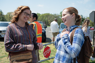 Jenna Fischer and Angourie Rice on the set of Mean Girls from Paramount Pictures. Photo Credit: Jojo Whilden/Paramount ©2023 Paramount Pictures.