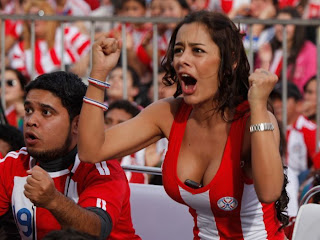 Suppoerter Cewek Seksi Paraguay Piala Dunia 2010