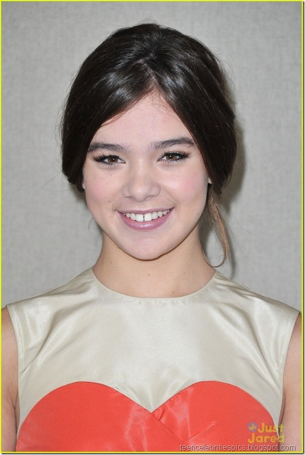 Hailee Steinfeld Hot Photos 2