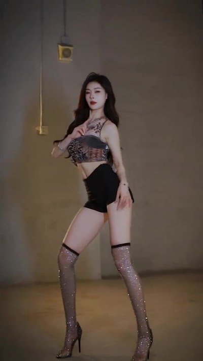 Glam Up Your Workout: Hot Girl Dance Wear That Transforms Your Fitness Routine