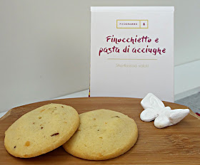 biscotti salati al finocchietto e pasta di acciughe