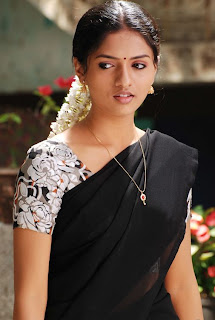 03sunaina stills in Yathumagi movie