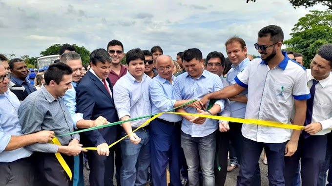 Fotos: Governador inaugura rodovia e visita obras de reforma e ampliação de hospital em Cocal-PI