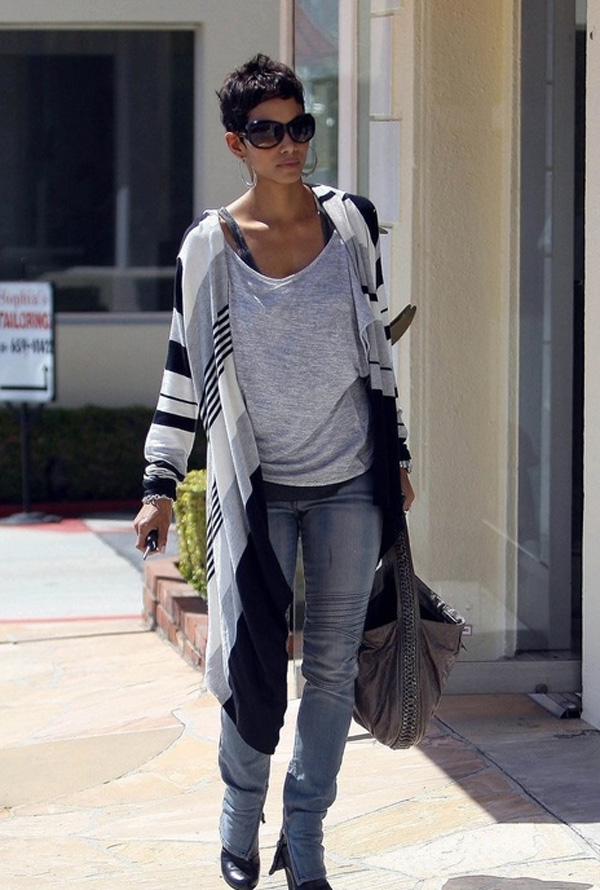 Easy weekend outfit inspiration - Halle Berry