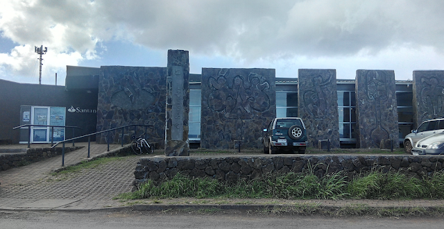 Banco de Santander, Isla de Pascua