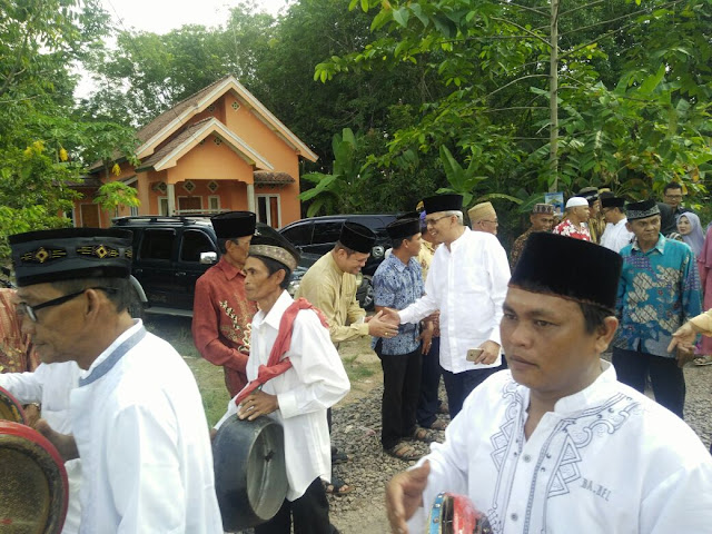 Ribuan Warga Pinang Nibung Sambut Mawardi Yahya 