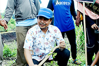 "MANDI DI TELAGA SEGAR RASANYA, JIKA LINGKUNGAN DIJAGA TERJAGA PULA MANUSIANYA"