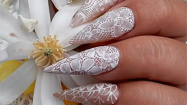 Elegant LElegant Lace Wedding Nailsace Wedding Nails