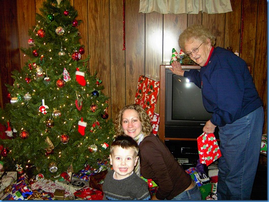 Christmas 2004 006