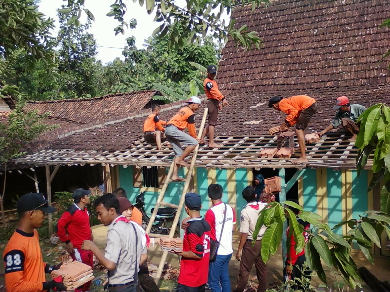 Rehab Rumah  Pasca bencana dilakukan Secara Gotong  Royong  