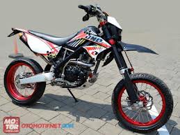 Motor Trail Modifikasi Tangguh dan Garang