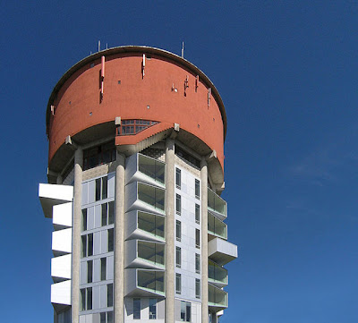 Water Towers Transformed   into Houses Seen On www.coolpicturegallery.us