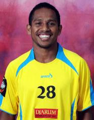 http://www.jadigitu.com/2012/11/10-pemain-bola-hebat-asal-papua.html