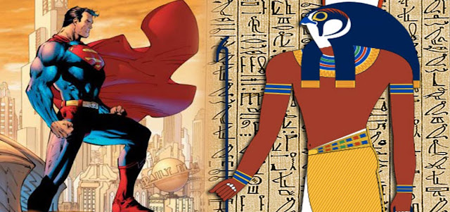 Супермен и Гор, древнеегипетское божество с головой сокола,