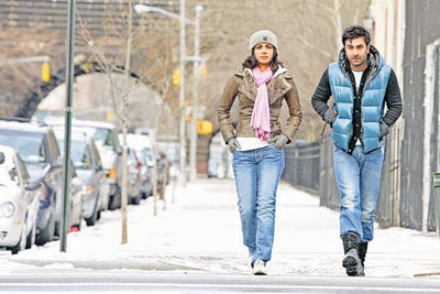 Ranbir Kapoor and Priyanka Chopra’s Close Encounters in Anjaana Anjaani 