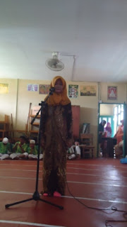 Lomba fashion show hari kartini madrasah ibtidaiyah