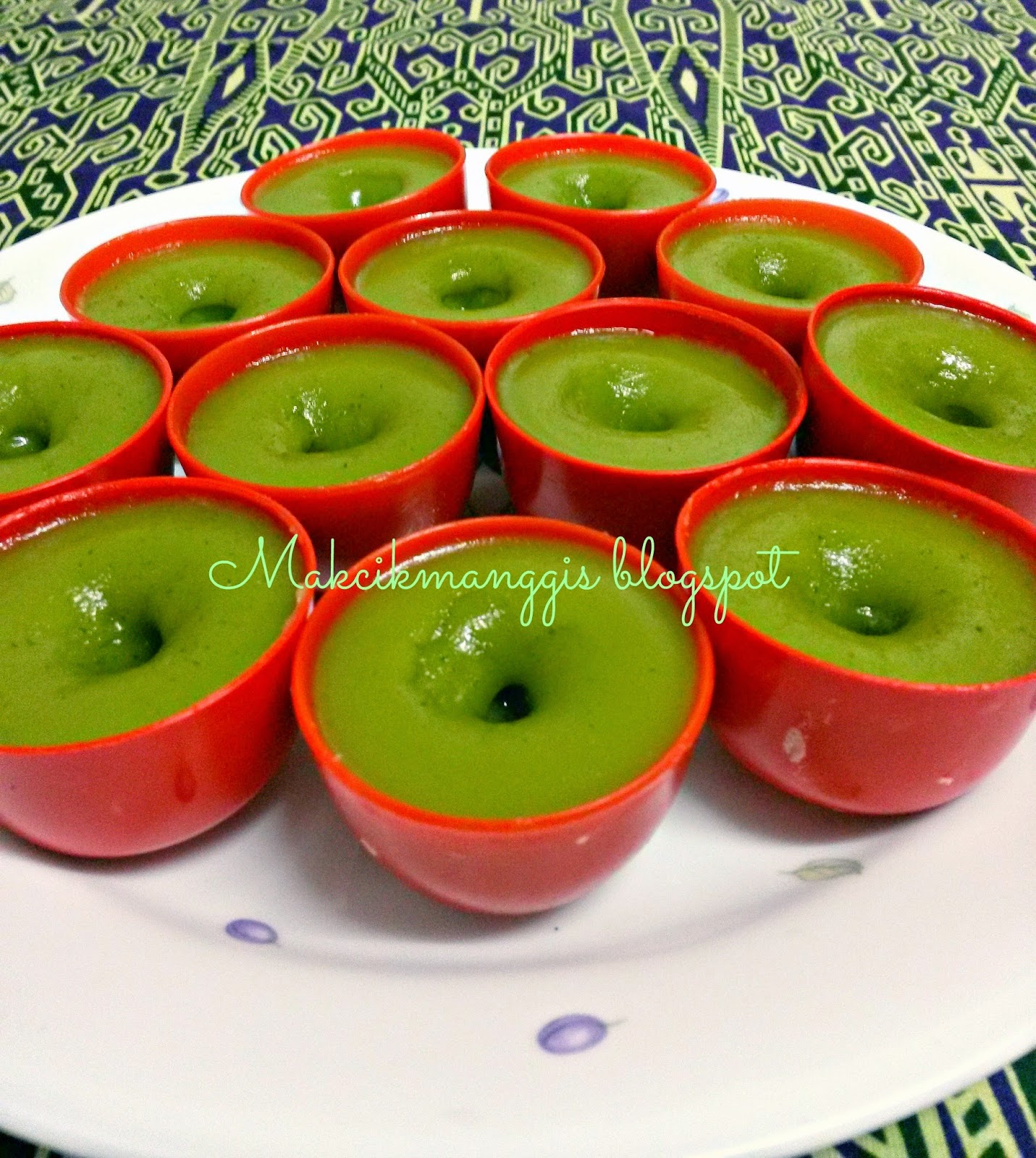 Jom masak, jom makan makan: Kuih Lompang Pandan.