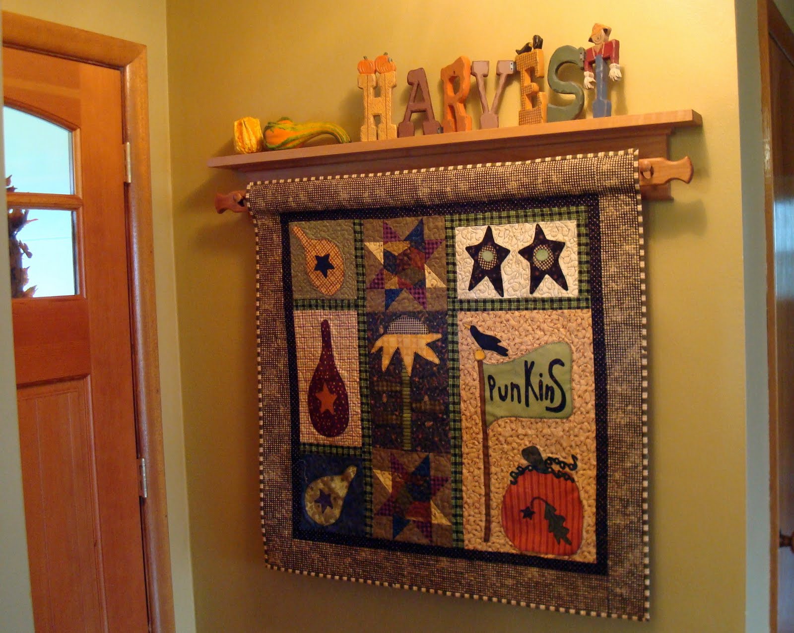 Wall Hanging Quilt Display Rack