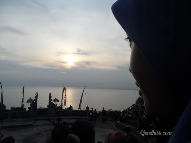 Eksotisme Pura Luhur Uluwatu