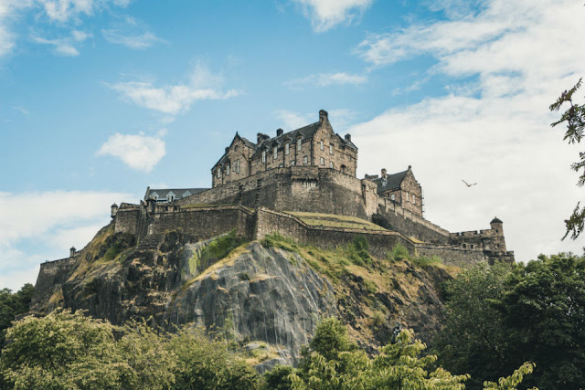  Edinburgh Castle