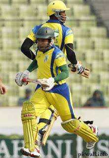 Mushfiqur Rahim and Marlon Samuels