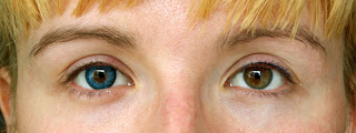 MonoVision All Vue Colors Blue efekt na oczach