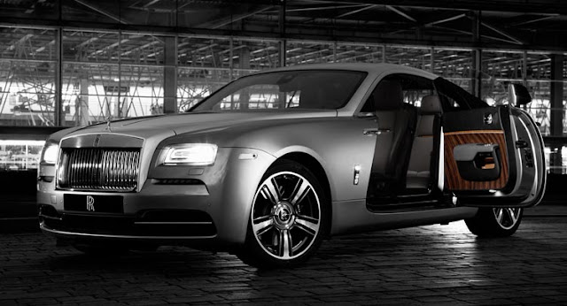Rolls-Royce Builds customized phantom galvanized by phantom Launch Film