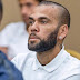 DANIEL ALVES FALA PELA 1ª VEZ SOBRE PRISÃO E DIZ QUE 'PERDOA' MULHER QUE O ACUSA DE ESTUPRO