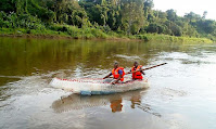 Botes, canoas y kayaks hechos de botellas PET recicladas